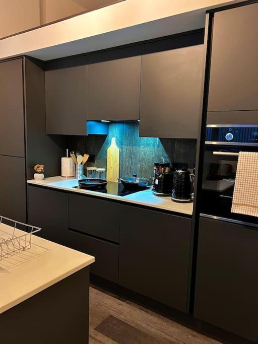 Cityzenretreat - Mezzanine Apartment Sleeps 4 Sheffield City Centre Dış mekan fotoğraf
